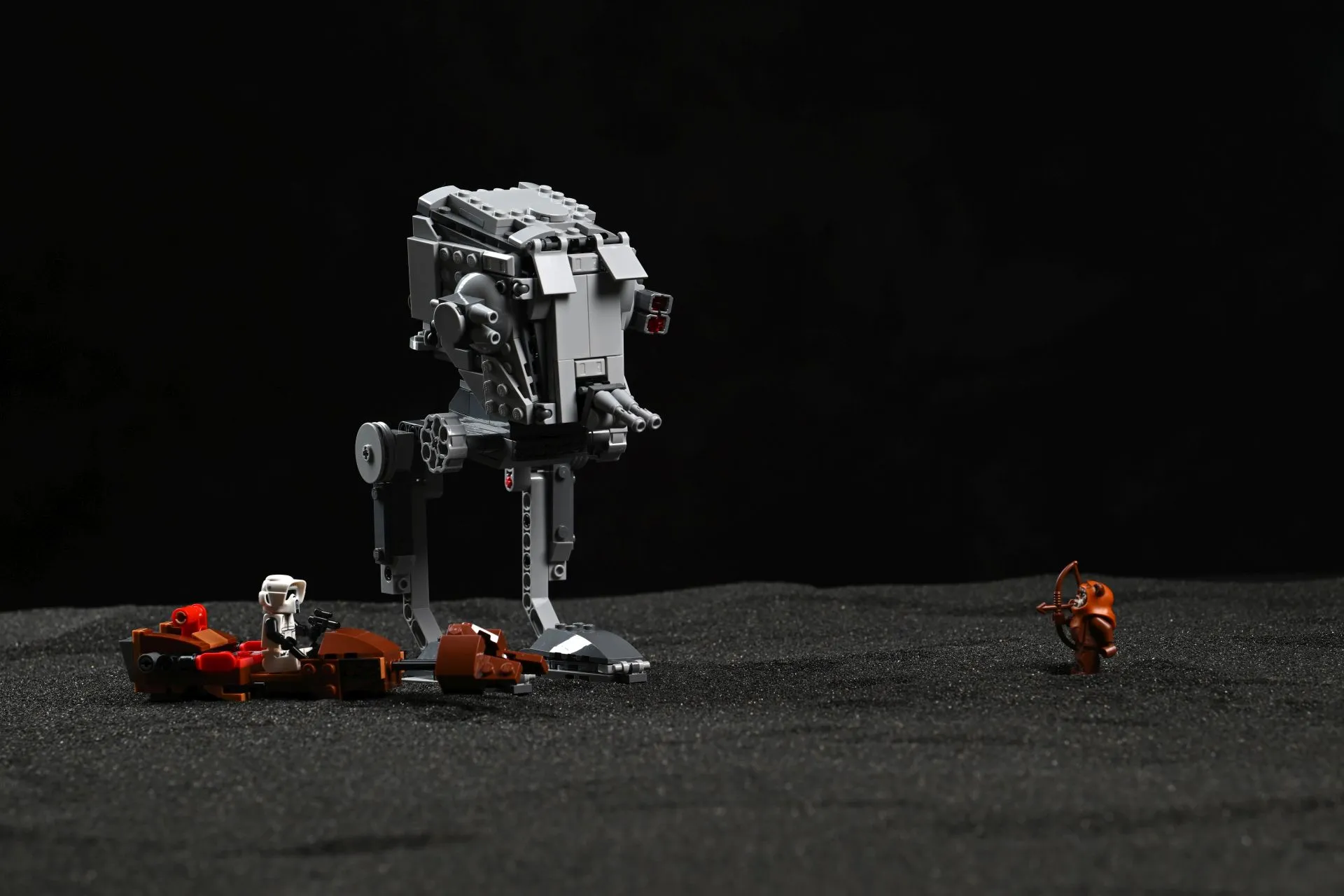 LEGO Star Wars SMART Play: AT-ST Attack on Endor (75424) The LEGO Star Wars AT-ST Attack on Endor (75424) with a Scout Trooper riding the hijacked speeder bike, facing off against Wicket the Ewok with his bow